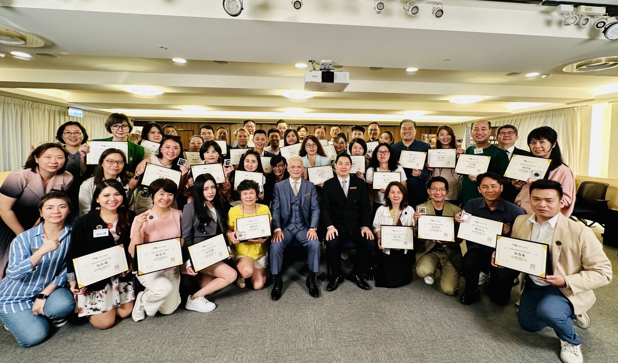 第五期 2048x1204 1