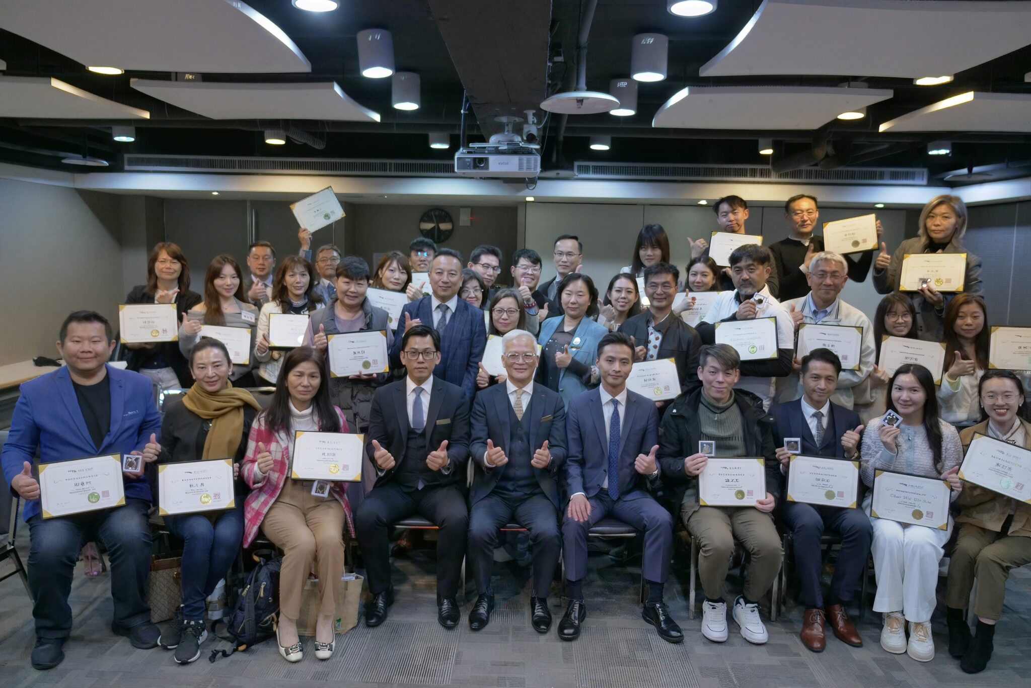 第四期 2048x1368 1