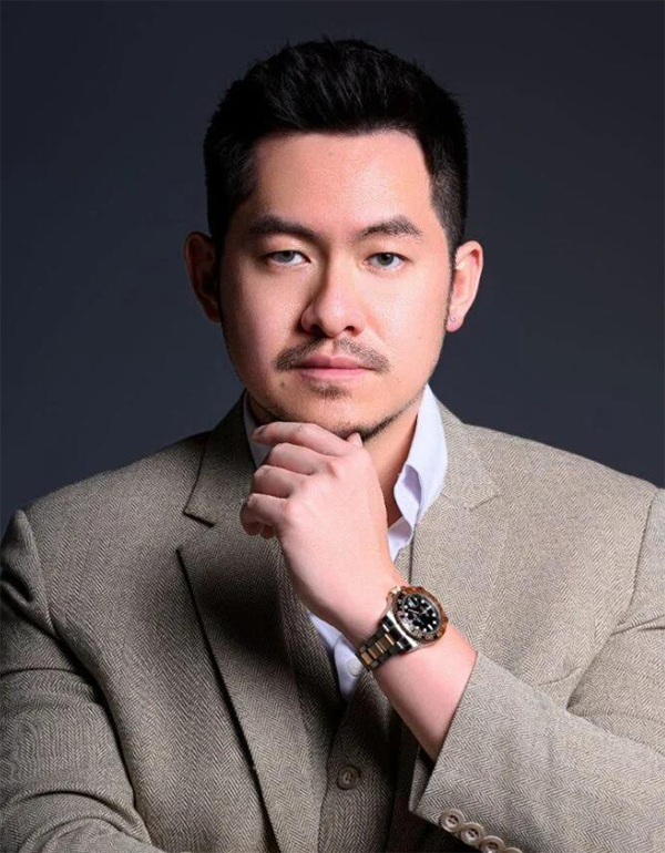 Mr. Jonathan Low